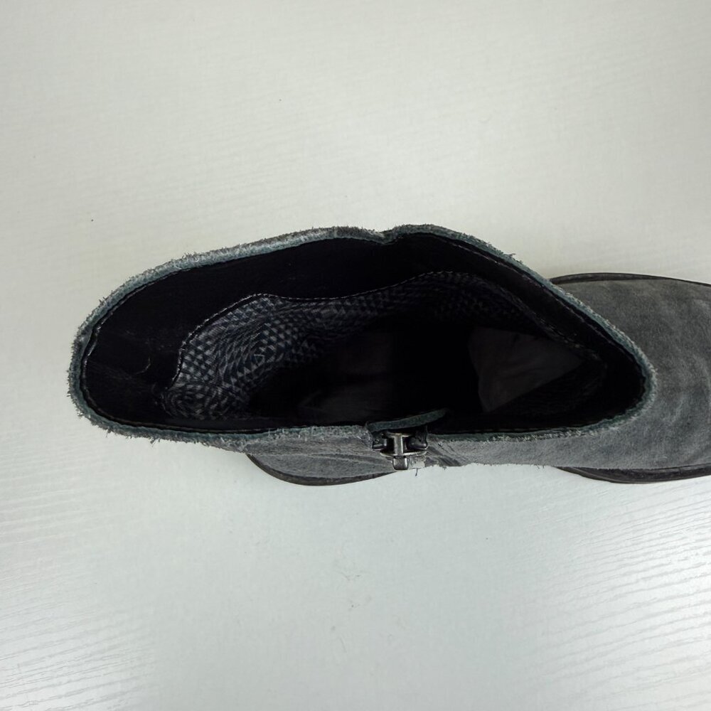Euc Aquatalia Madelyn Waterproof Gray Suede Ankle Boots — image 7 of 8